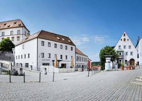 www.bayerischerhof-su-ro.de