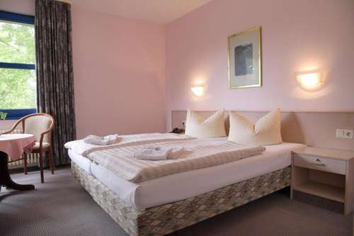 www.hotel-spitzkrug.de