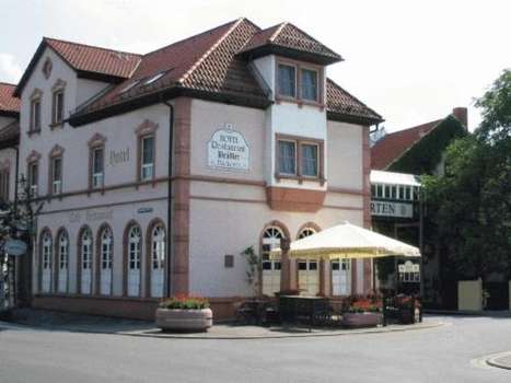 www.hotel-broessler.de