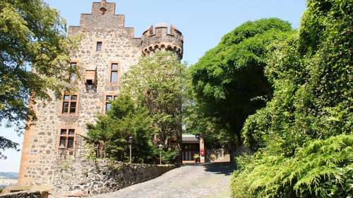 www.burg-hotel-staufenberg.com