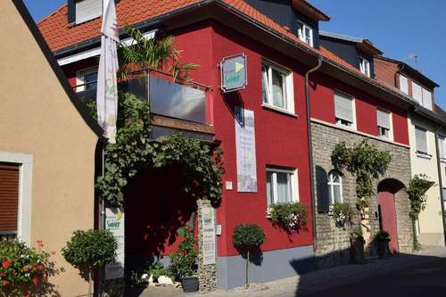 www.weingut-manuel-sauer.de