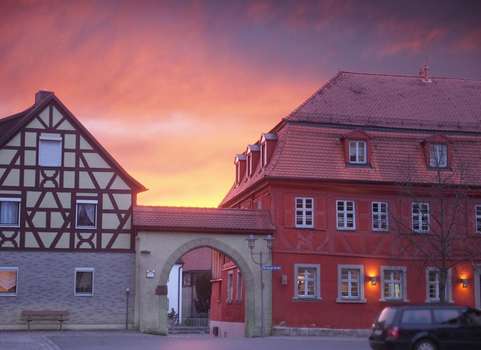 www.rotes-ross-marktbergel.de