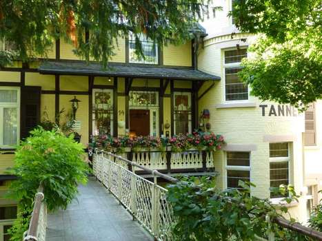 www.hotel-tanneck.com