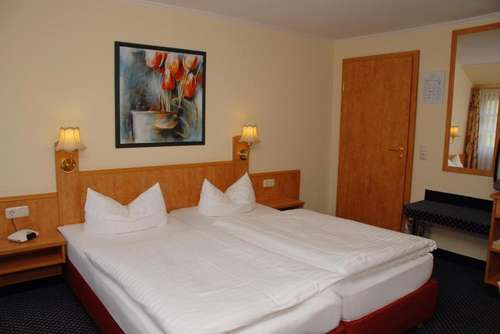 www.hotel-alte-schule-luhden.de