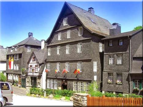 www.graf-rolshausen.de