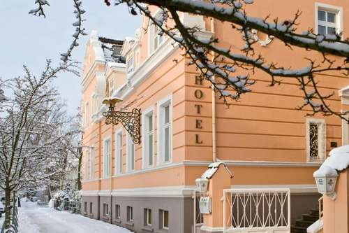 www.hotel-adler-garni.de
