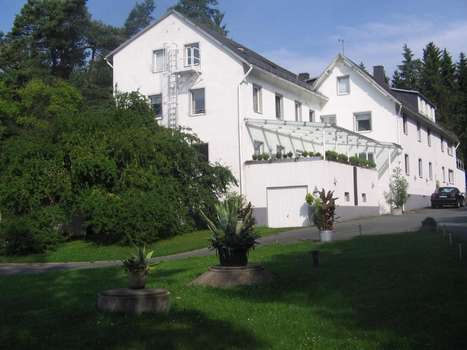 www.hotel-ambiente.com