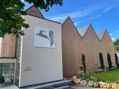 www.hirschenhotels.com