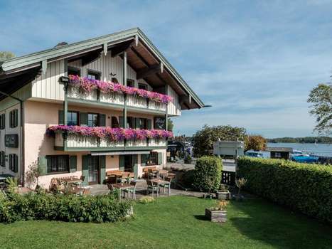 www.hotel-moewe-chiemsee.de
