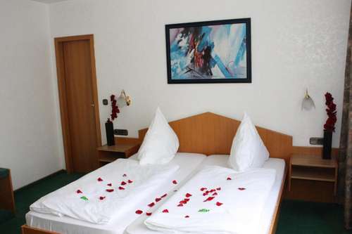 www.hotel-mainbogen.de