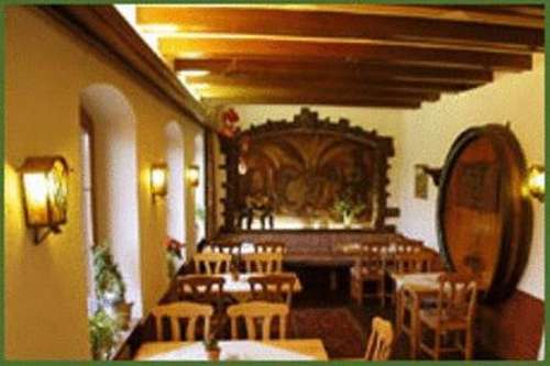 www.hotelguelserweinstube.de