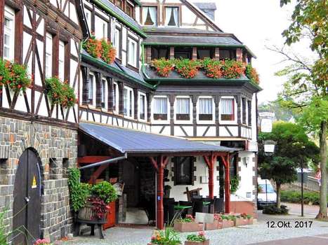 www.schlossschenke-oberstein.de