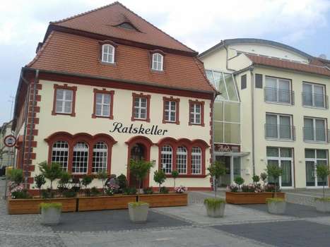 www.ratskeller-vetschau.de