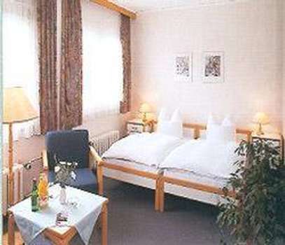 www.hotel-am-laerchenberg.de