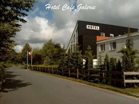 www.hotel-cafe-galerie.de