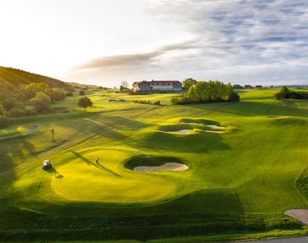 www.golfresort-weimarerland.de