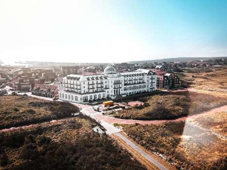 www.strandhotel-kurhaus-juist.com