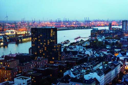 www.empire-riverside.de