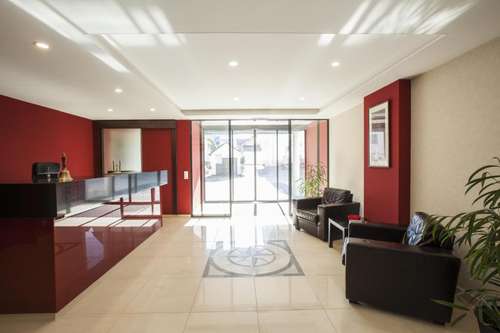 www.aparthotel-deluxe.com