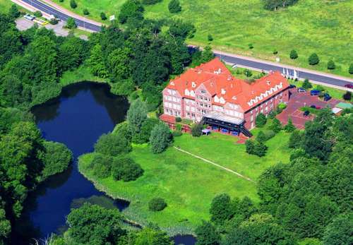 www.parkhotel-neustrelitz.de