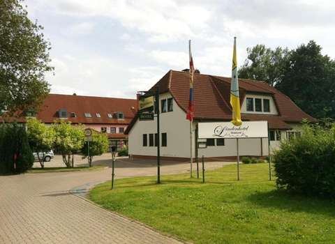 www.stralsund-lindenhotel.de