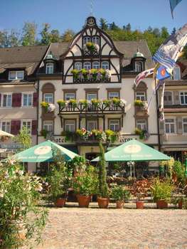 www.kronewolfach.de