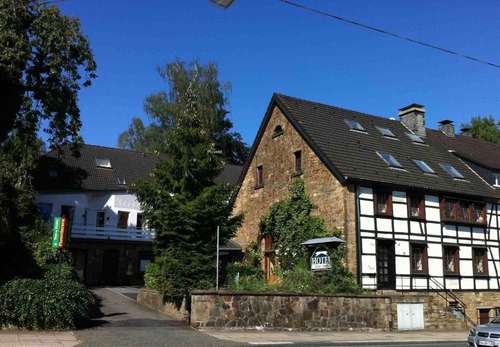 www.hotel-reesenhof.de