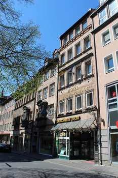www.hotel-am-josephsplatz.de