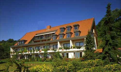 www.hotel-kaefernberg.de