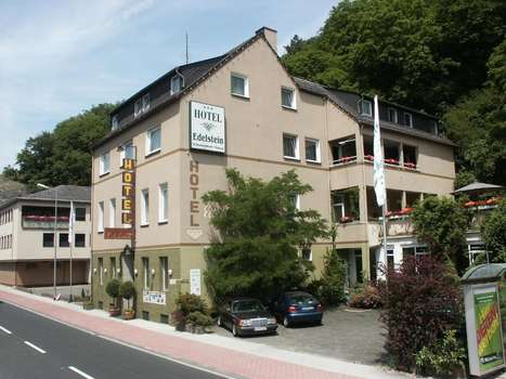 www.edelstein-hotel.de