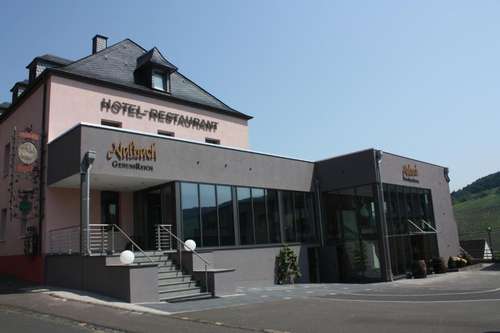 www.weinberghotel-nalbach.de