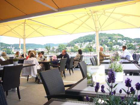 www.rheinhotel-arte.de