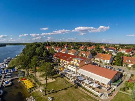 www.strandhotel-mirow.de