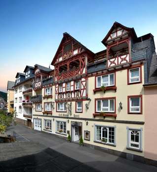 www.10thof.de