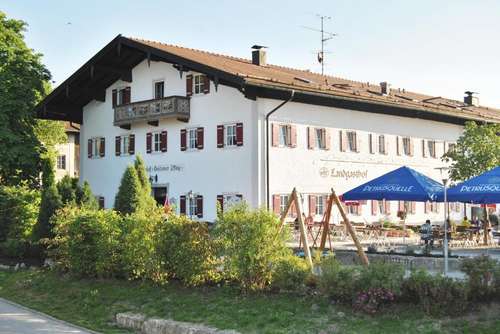 www.goldener-pflug-chiemsee.de
