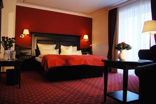 www.hotel-sankt-maximilian.de