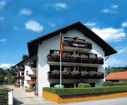 www.alpenhof-toelz.de