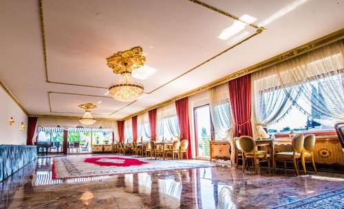 www.hotelyachthafen.com
