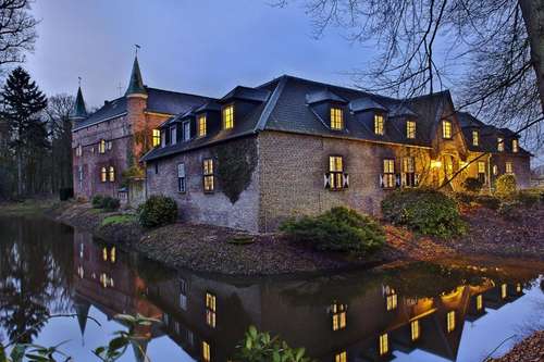 www.schloss-walbeck.de