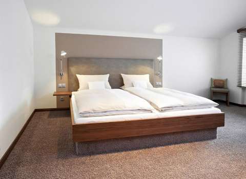 www.hotel-am-helmwartsturm.de