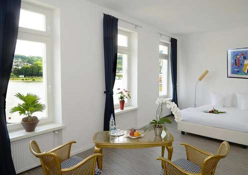 www.rheinhotel-anker.de