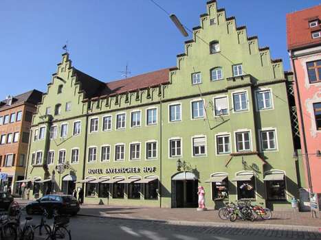 www.bayerischerhof-freising.de