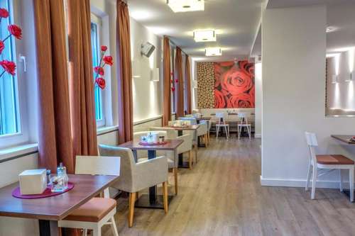 www.hotel-am-blumenhaus.de