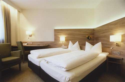 www.hotel-jedermann.de