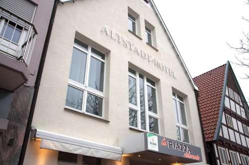 www.altstadthotel-blomberg.com