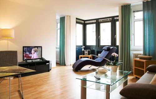 www.stadthotel-loerrach.de