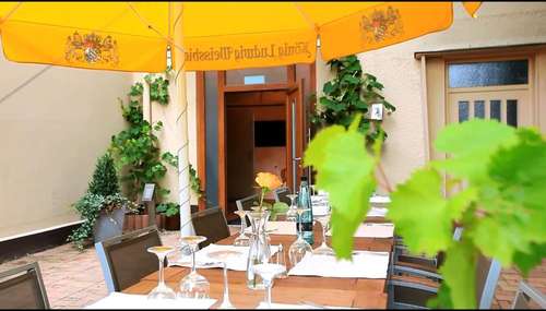 www.hotelroyal-elmshorn.de