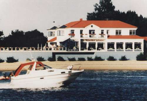 www.hotel-weserblick.de