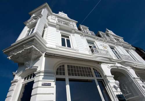 www.strandhotel-blankenese.de