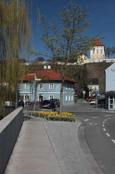 www.dah-inn-hotel.de